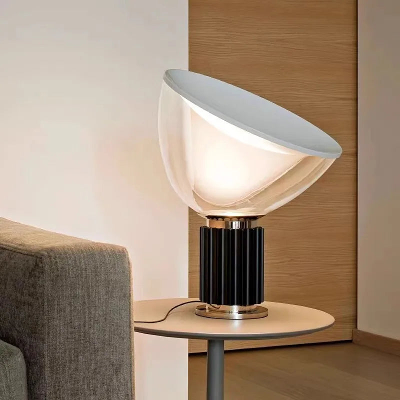 Flos Taccia Tischlampe